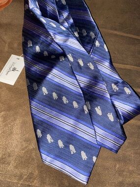 Disney Star Wars Navy & Light Blue Striped Men’s Tie NWT 100% Silk “R2-D2”